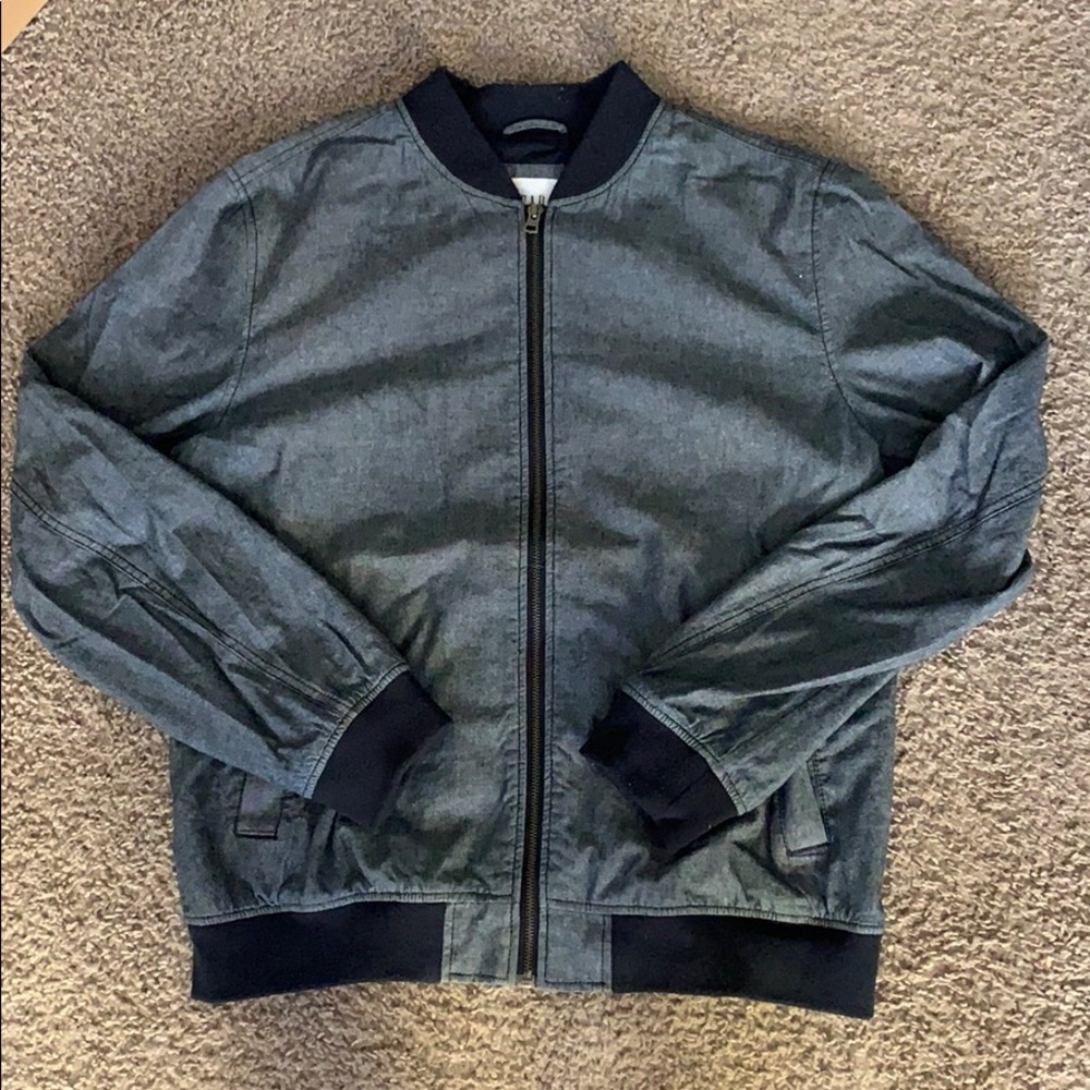 GAP Men’s bomber jacket in blue